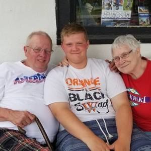 Meet your Posher, Lee